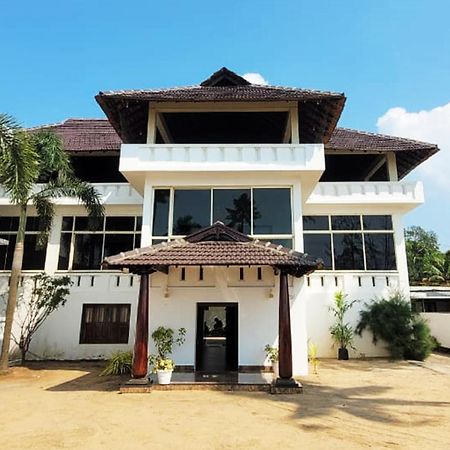 Cherai Beach Palace Exterior foto